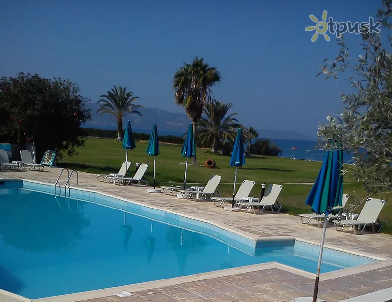 Фото отеля Natura Beach Hotel & Villas 3* Patosas Kipras išorė ir baseinai