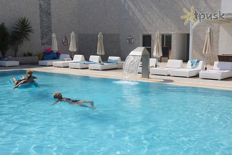 Фото отеля Silver Sands Beach Hotel 3* Protaras Kipras išorė ir baseinai