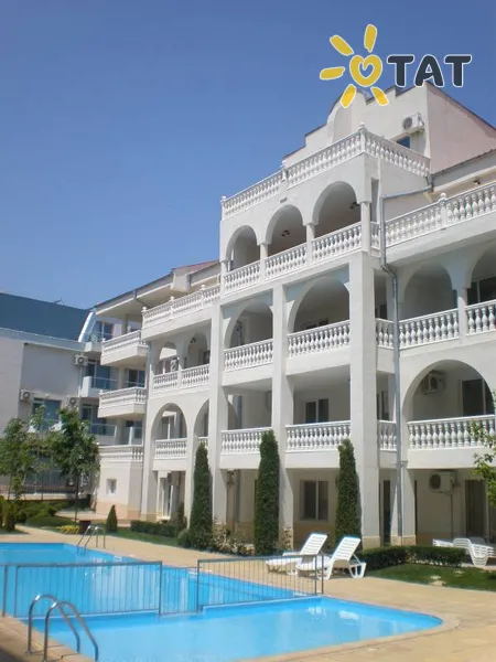 Фото отеля Lazur 3 Apart Hotel 3* Святий Влас Болгарія екстер'єр та басейни