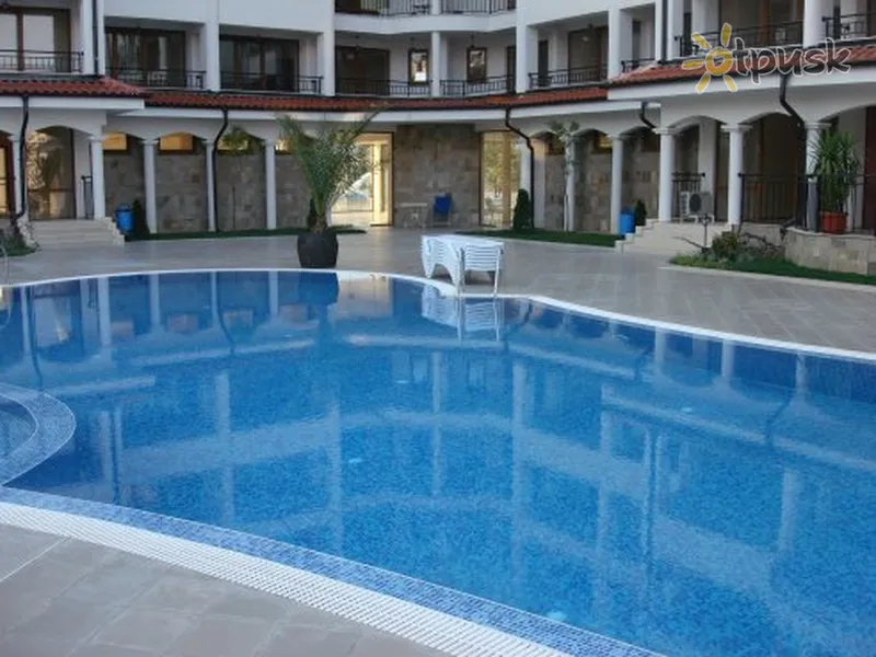 Фото отеля Chateau Vallon Apartments 3* Saulainā pludmale Bulgārija ārpuse un baseini