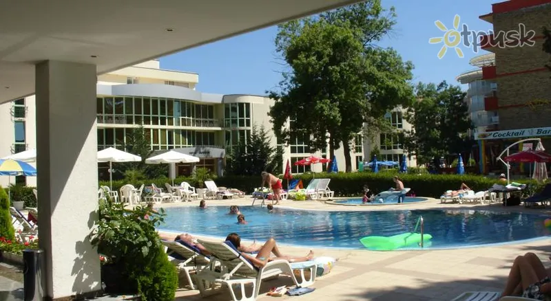 Фото отеля Klisura Hotel 3* Saulainā pludmale Bulgārija ārpuse un baseini