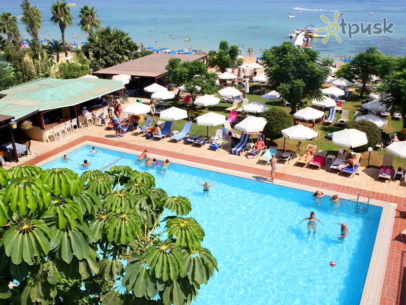 Фото отеля Iliada Beach Hotel 4* Protaras Kipras išorė ir baseinai