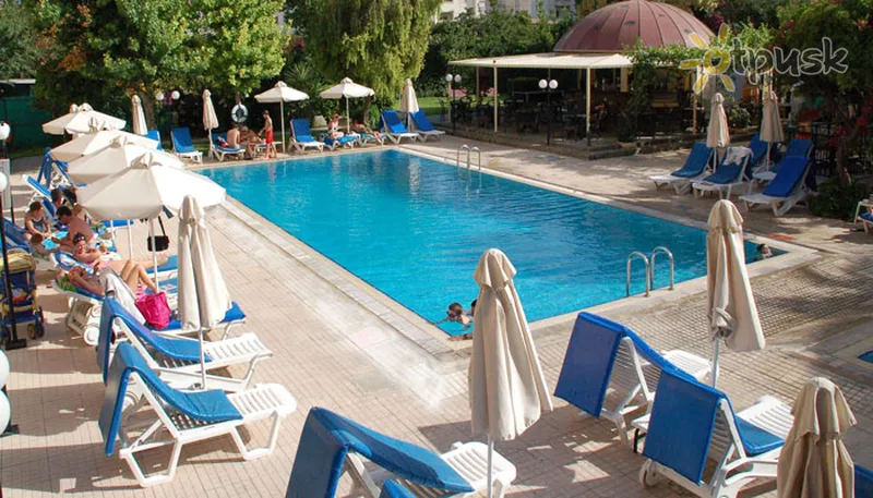 Фото отеля Jasmine Hotel Apts 3* Limasolis Kipras išorė ir baseinai