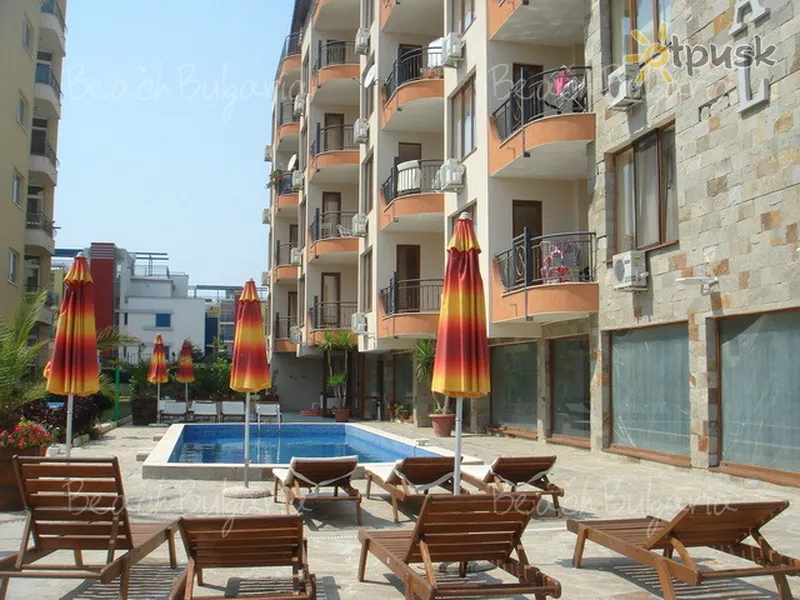 Фото отеля Sea Regal Aparthotel 3* Saulainā pludmale Bulgārija ārpuse un baseini