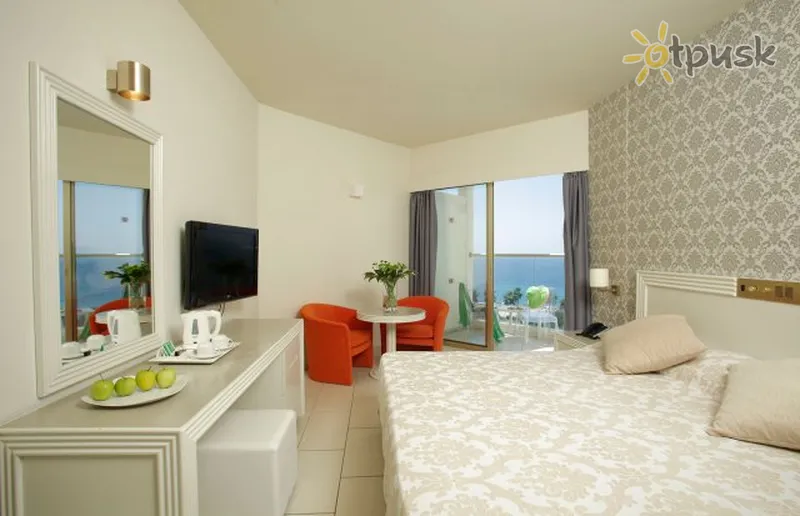 Фото отеля Laura Beach & Splash Resort 4* Patosas Kipras kambariai