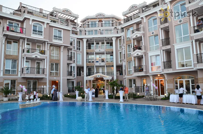 Фото отеля Izida Palace Hotel 4* Сонячний берег Болгарія екстер'єр та басейни