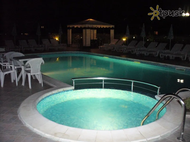 Фото отеля Venera Hotel 3* Šventasis Vlasas Bulgarija išorė ir baseinai