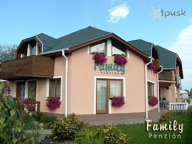 Фото отеля Penzion Family 2* Жиліна Словаччина екстер'єр та басейни