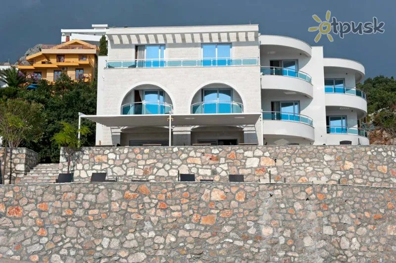 Фото отеля Love Live Hotel 4* Sutomore Juodkalnija išorė ir baseinai