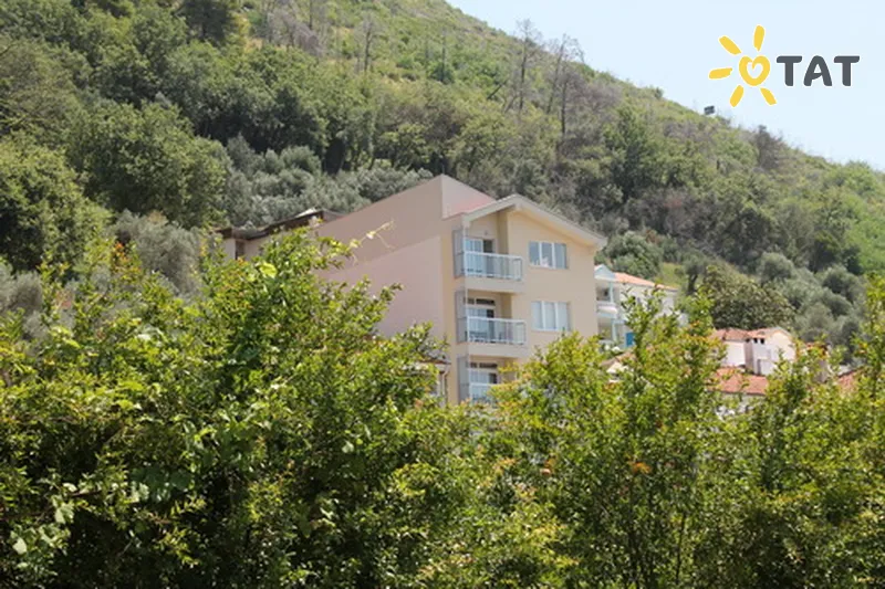 Фото отеля Lavanda 4* Будва Чорногорія екстер'єр та басейни