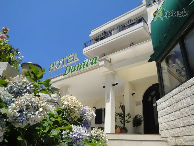Фото отеля Danica Hotel 3* Petrovac Melnkalne ārpuse un baseini