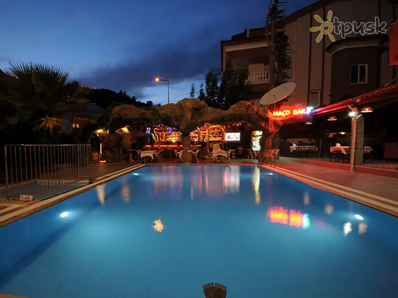 Фото отеля Kivilcim Hotel 2* Мармаріс Туреччина екстер'єр та басейни