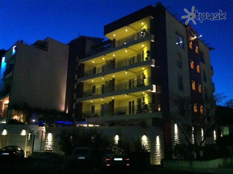 Фото отеля M Palace Villa 4* Будва Чорногорія екстер'єр та басейни