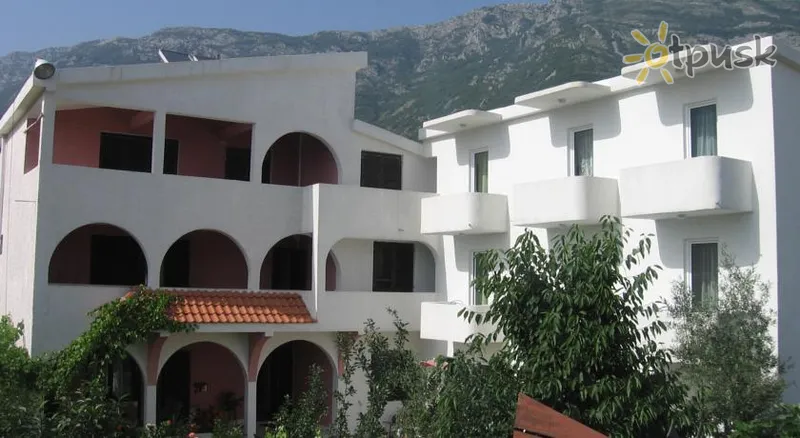 Фото отеля Pansion Casa Bianca 2* Sutomore Juodkalnija išorė ir baseinai