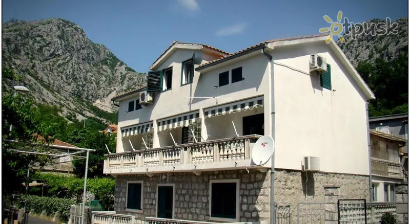 Фото отеля Radojkoviс Apartments 3* Kotoras Juodkalnija išorė ir baseinai