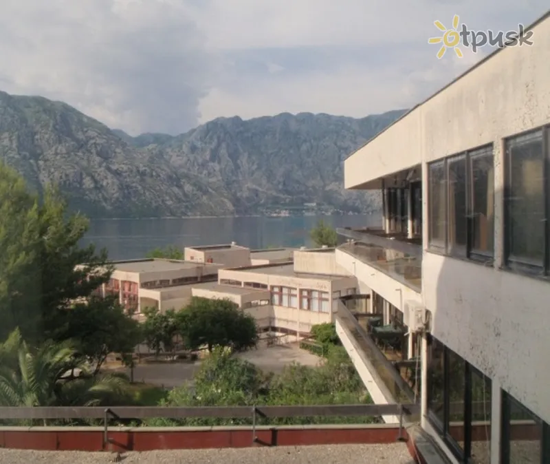 Фото отеля Vrmac Institut 2* Kotoras Juodkalnija išorė ir baseinai