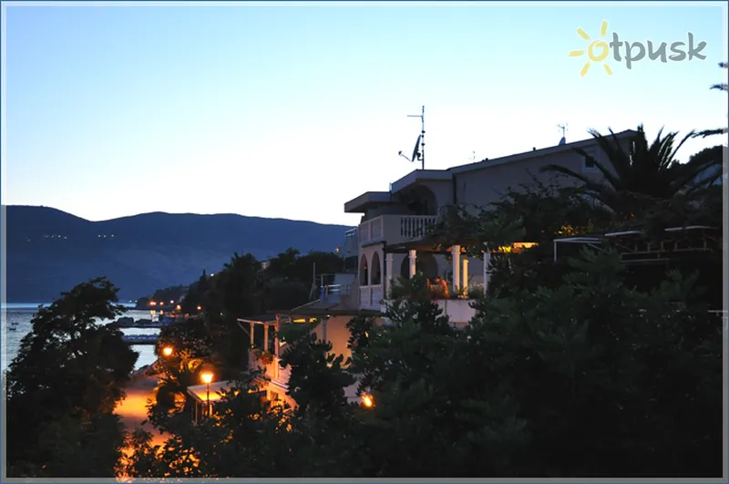 Фото отеля Mohom 3* Herceg Novi Juodkalnija išorė ir baseinai