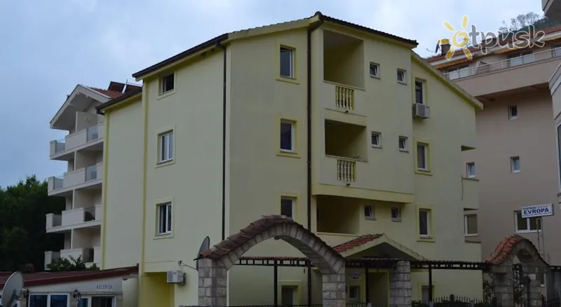 Фото отеля Evropa 1 Apartments 3* Бечичи Черногория экстерьер и бассейны