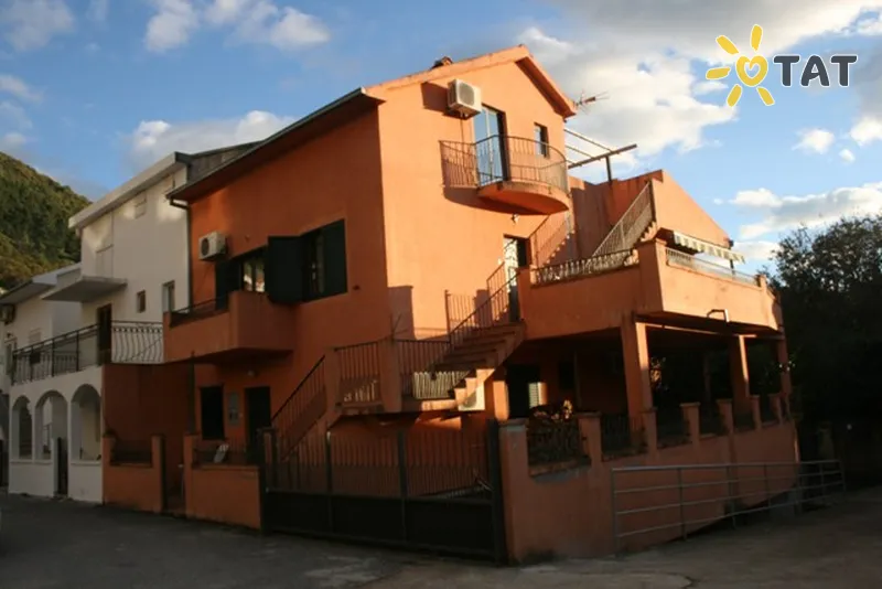Фото отеля Damiana Villa Apartment 3* Будва Чорногорія екстер'єр та басейни
