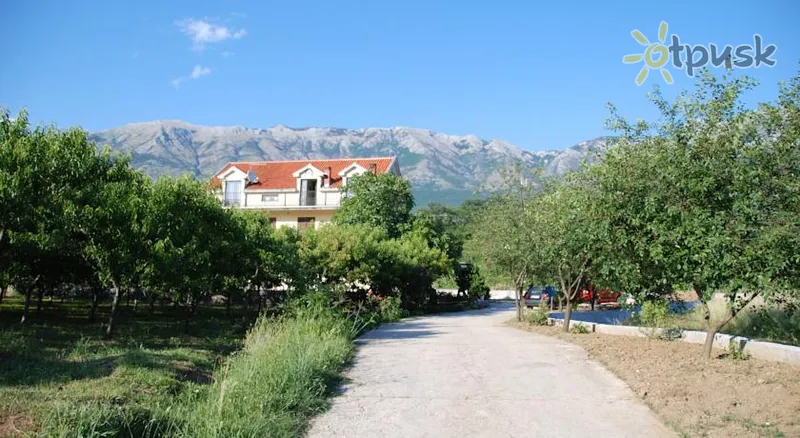 Фото отеля Ivetic Apartments 3* Kotoras Juodkalnija išorė ir baseinai