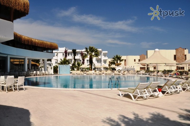 Фото отеля Bendis Beach Hotel 4* Бодрум Турция экстерьер и бассейны
