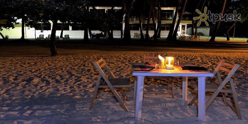 Фото отеля Sun Tan Beach 3* Южный Мале Атолл Мальдивы экстерьер и бассейны