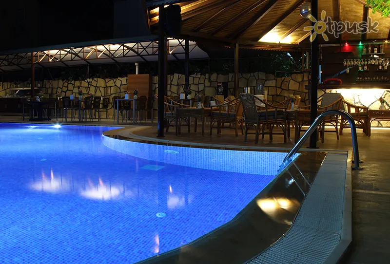 Фото отеля Elit Garden Hotel 3* Sānu Turcija ārpuse un baseini