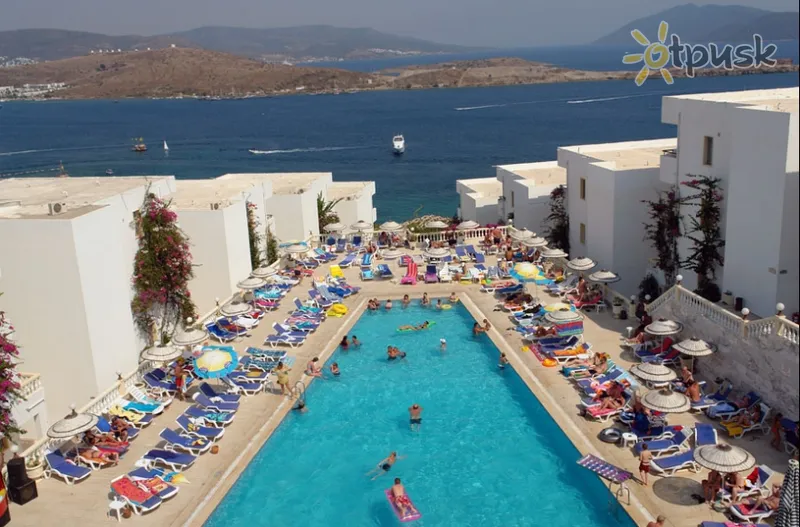 Фото отеля Peda Gumbet Holiday Beach Hotel 3* Bodrumas Turkija išorė ir baseinai