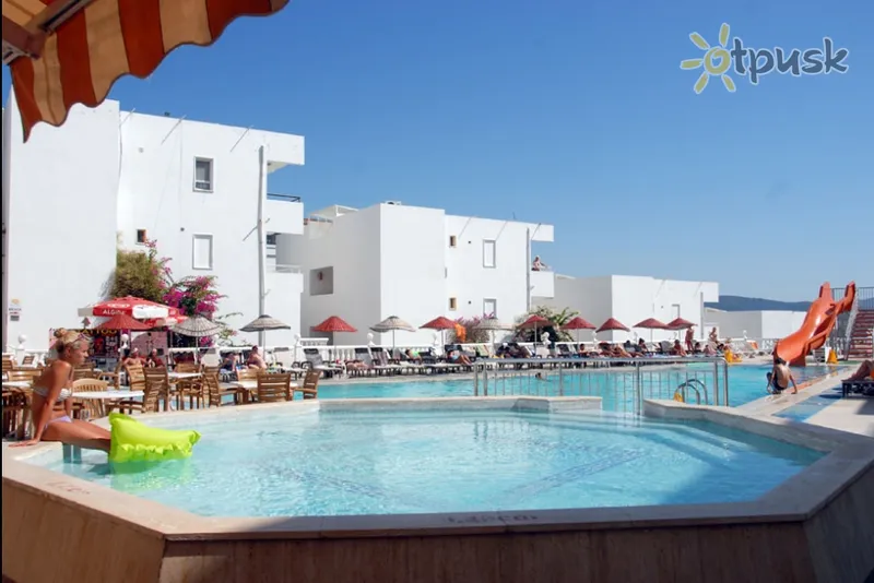 Фото отеля Peda Gumbet Holiday Beach Hotel 3* Бодрум Турция экстерьер и бассейны