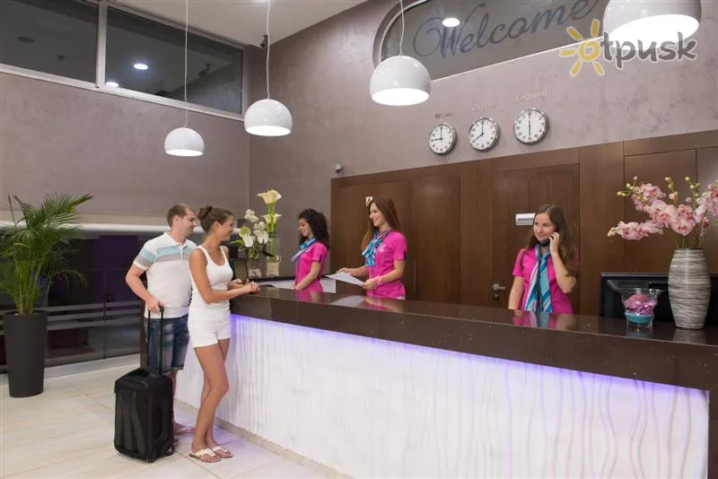 Фото отеля New Famagusta Hotel 3* Айя Напа Кіпр лобі та інтер'єр