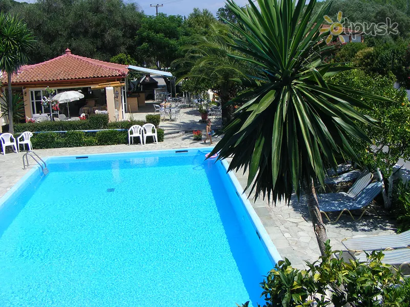 Фото отеля Flamingo Apartments 3* par. Korfu Grieķija ārpuse un baseini