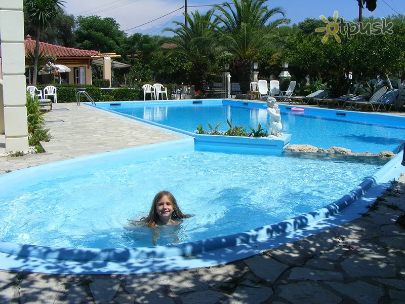 Фото отеля Flamingo Apartments 3* par. Korfu Grieķija ārpuse un baseini