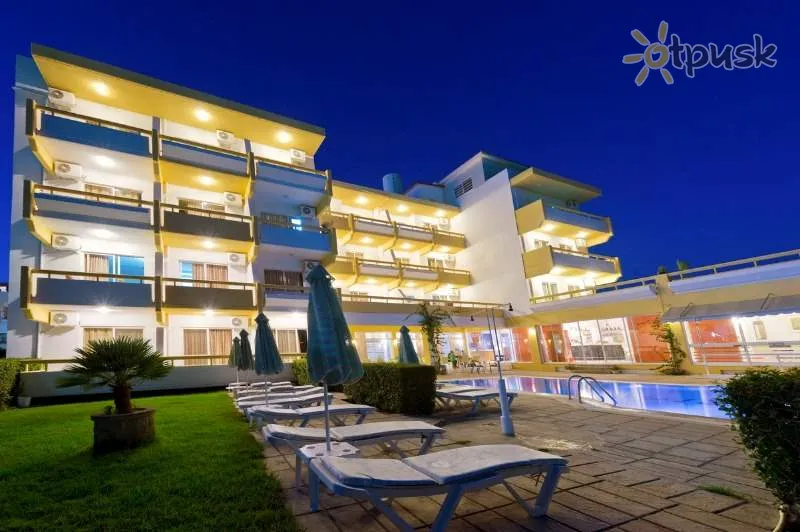 Фото отеля Trianta Hotel Apartments 2* Rodas Graikija išorė ir baseinai