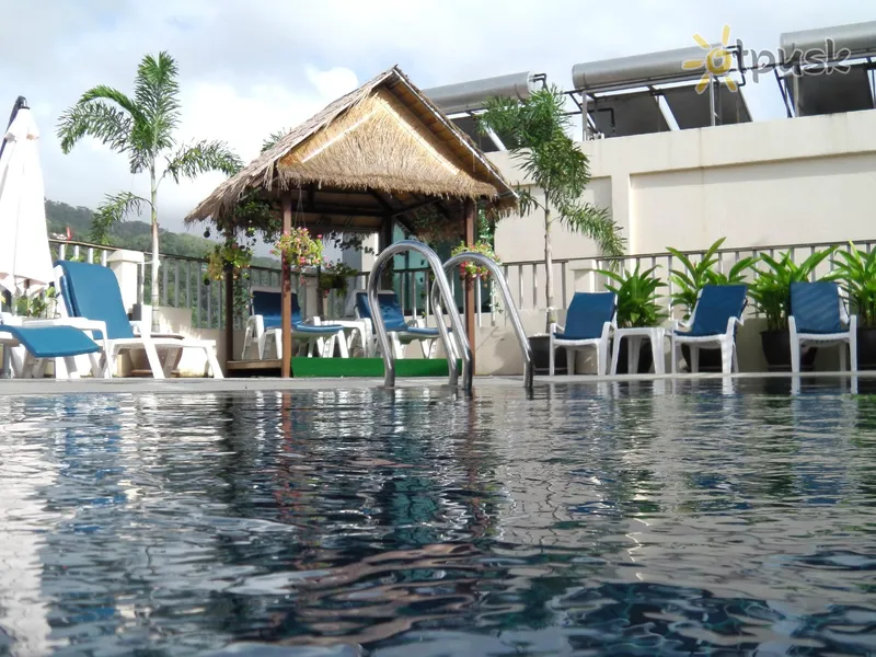Фото отеля Patong Hemingways Hotel 3* о. Пхукет Таїланд екстер'єр та басейни