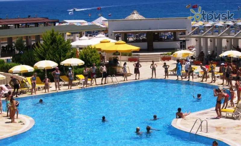 Фото отеля Ambiente Hotel 4* Kemeras Turkija išorė ir baseinai