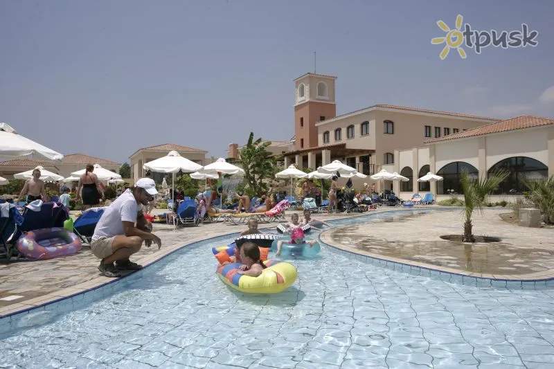 Фото отеля Avanti Holiday Village 4* Patosas Kipras išorė ir baseinai