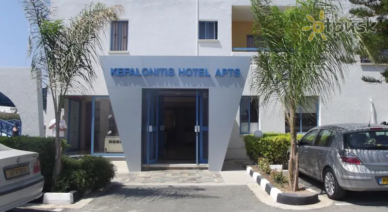 Фото отеля Kefalonitis Hotel Apts 3* Пафос Кіпр екстер'єр та басейни