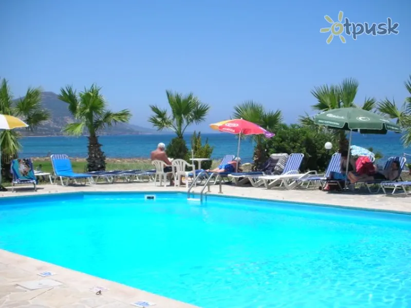 Фото отеля Souli Beach Hotel 2* Patoss Kipra ārpuse un baseini
