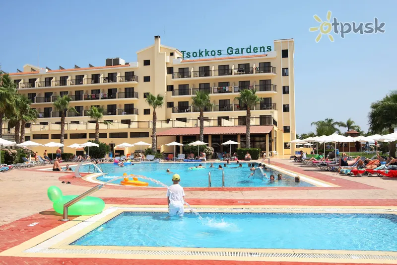Фото отеля Tsokkos Gardens Hotel Apts 3* Protaras Kipras išorė ir baseinai