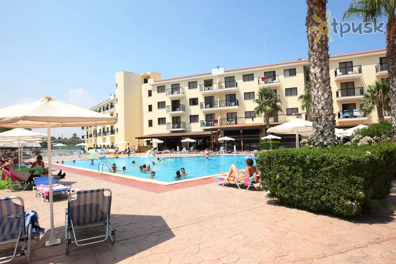 Фото отеля Tsokkos Gardens Hotel Apts 3* Протарас Кипр экстерьер и бассейны