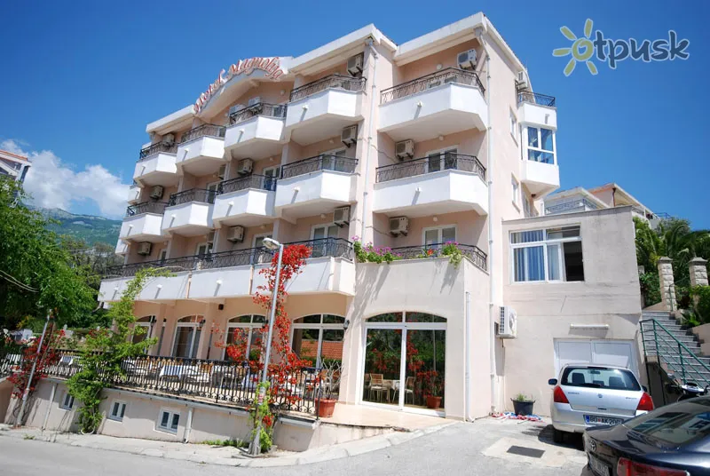 Фото отеля Magnolija Hotel 3* Бечичі Чорногорія екстер'єр та басейни