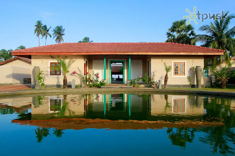 Фото отеля Divyaa Lagoon Resort 4* Калпития Шри-Ланка экстерьер и бассейны
