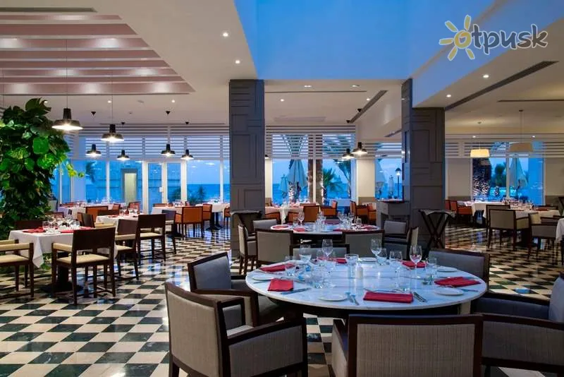 Фото отеля Radisson Blu Resort & Thalasso 4* Hammamets Tunisija bāri un restorāni
