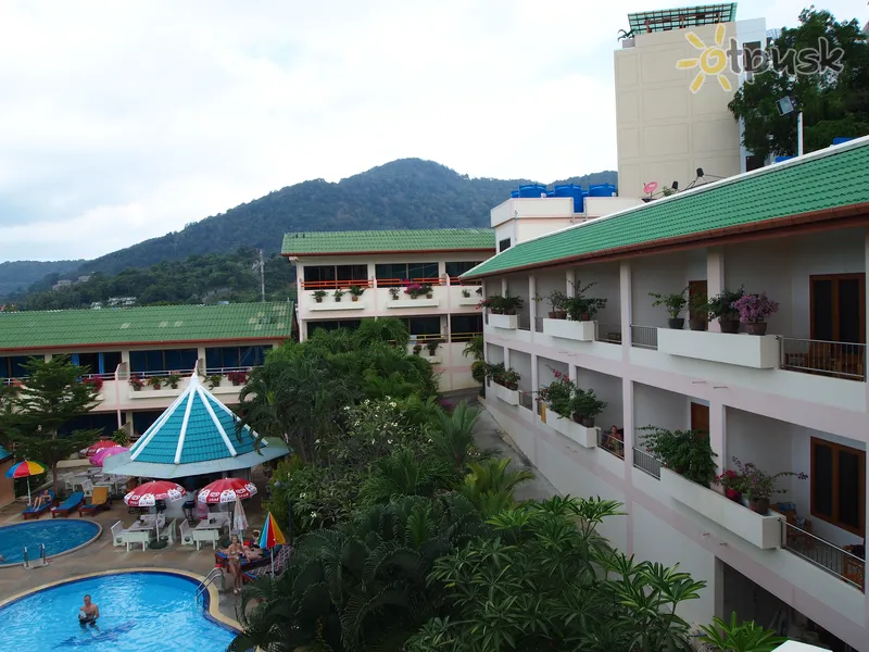 Фото отеля Karon Village Hotel & Bungalow 3* о. Пхукет Таїланд екстер'єр та басейни