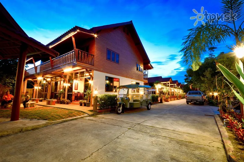 Фото отеля Avila Resort Pattaya 3* Паттайя Таїланд екстер'єр та басейни
