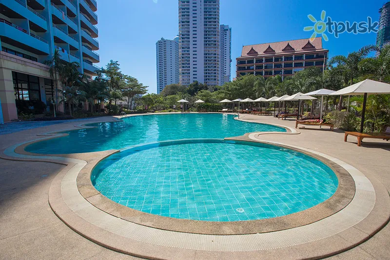 Фото отеля R-Con Wong Amat Suite 3* Паттайя Таїланд екстер'єр та басейни