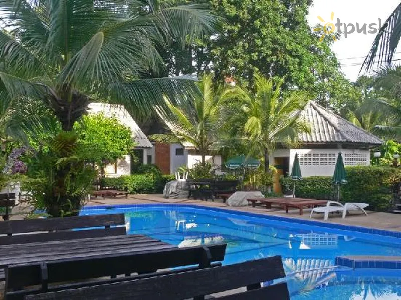 Фото отеля The Beach Garden Resort Pattaya 3* Pataja Taizeme ārpuse un baseini