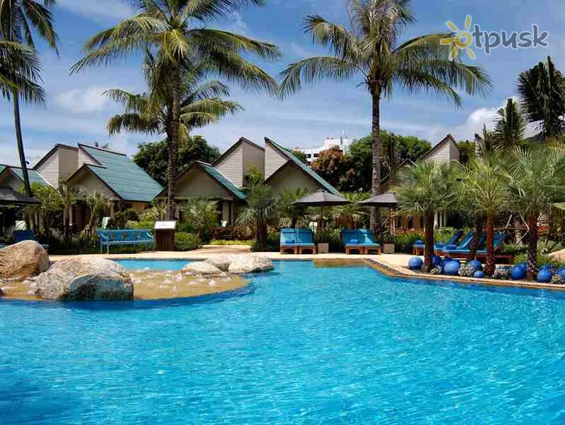 Фото отеля Movenpick Villas & Spa Karon Beach 5* о. Пхукет Таїланд екстер'єр та басейни