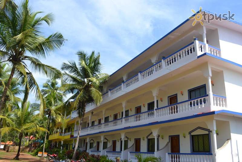 Фото отеля Laxmi Morjim Guest House 2* Северный Гоа Индия экстерьер и бассейны