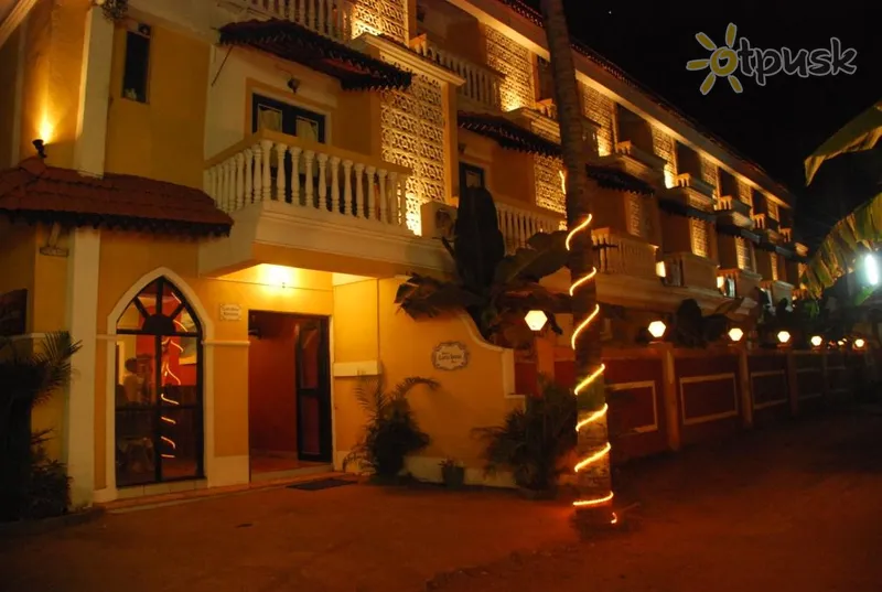 Фото отеля Castle House Calangute Goa 2* Šiaurės Goa Indija išorė ir baseinai